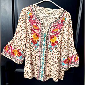 Savanna Jane Women's Top Tan Leopard Print Embroidered Floral Bohemian Size M